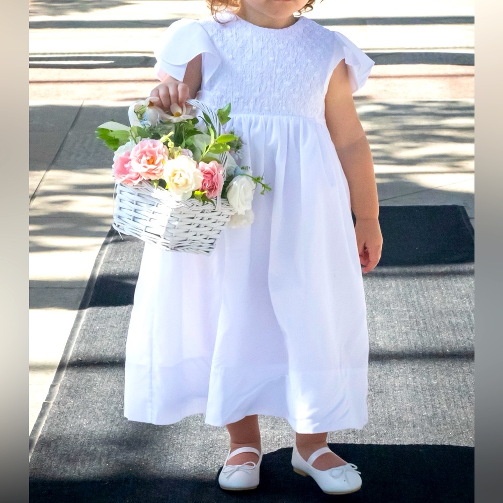 Feltman Brothers White Smocked Flower Girl Dress🤍🌸🤍🤩